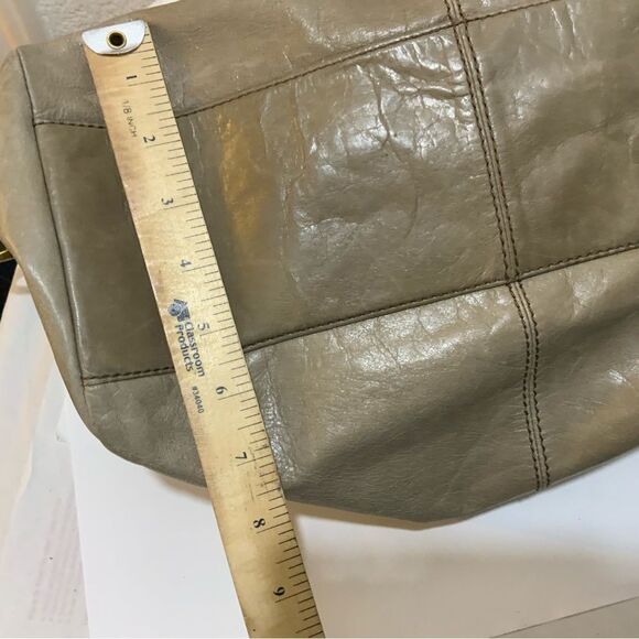 Hobo International gorgeous metallic taupe genuine leather hobo bag - Picture 15 of 15